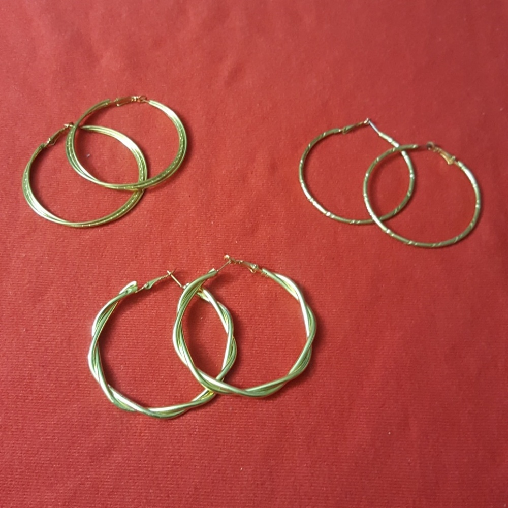 🎀BOGO HALF OFF🎀 Gold Hoop Earring Lot